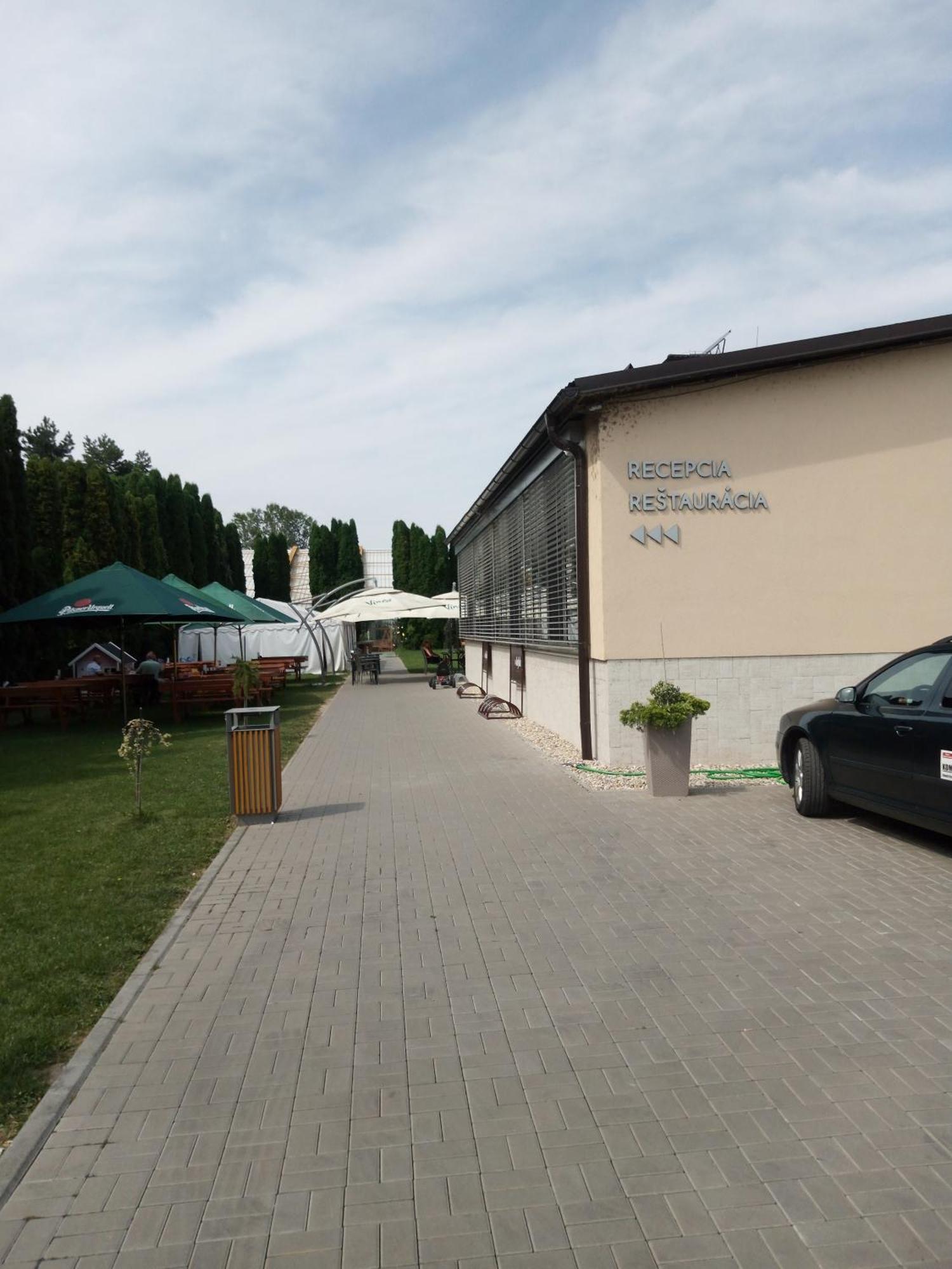 Penzion Adriana Nové Mesto nad Váhom Dış mekan fotoğraf