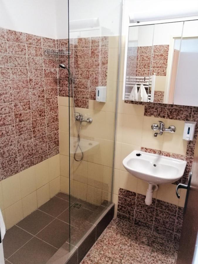 Penzion Adriana Nové Mesto nad Váhom Dış mekan fotoğraf